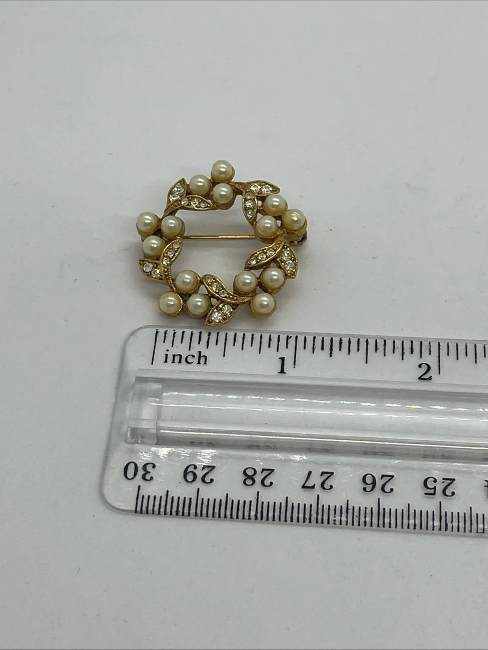 Vintage Pearl And Rhinestone Goldtone Brooch